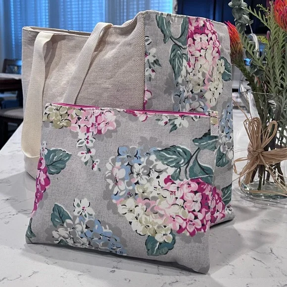 New X-LARGE canvas bag with matching storage bag - Picture 2 of 12